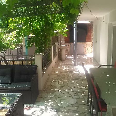 Apartament Pavlić 2 Omiš Zewnętrze zdjęcie