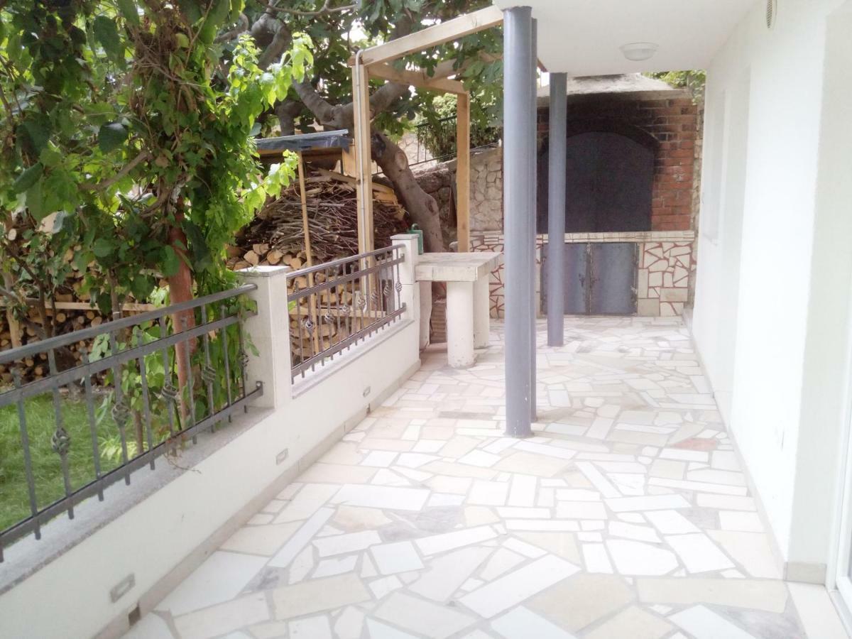 Apartament Pavlić 2 Omiš Zewnętrze zdjęcie