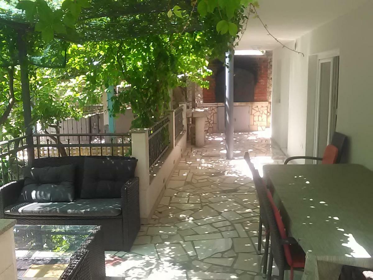 Apartament Pavlić 2 Omiš Zewnętrze zdjęcie